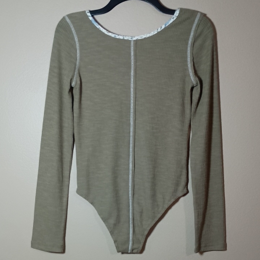 POL Olive Ribbed Long Sleeve Bodysuit - Picture 4 of 5